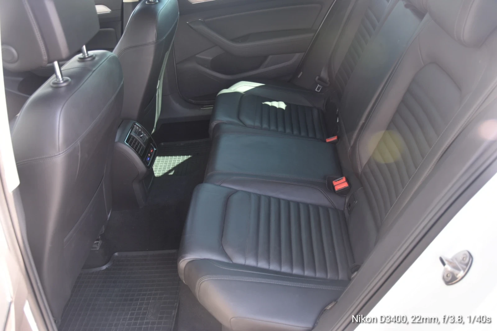 VW Passat 2.0 TDI 150 кс., снимка 14 - Автомобили и джипове - 54097199