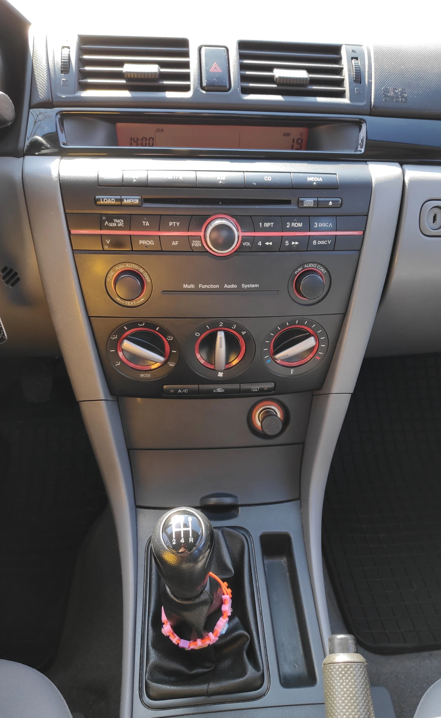 Mazda 3 BK Facelift, снимка 8 - Автомобили и джипове - 54099672