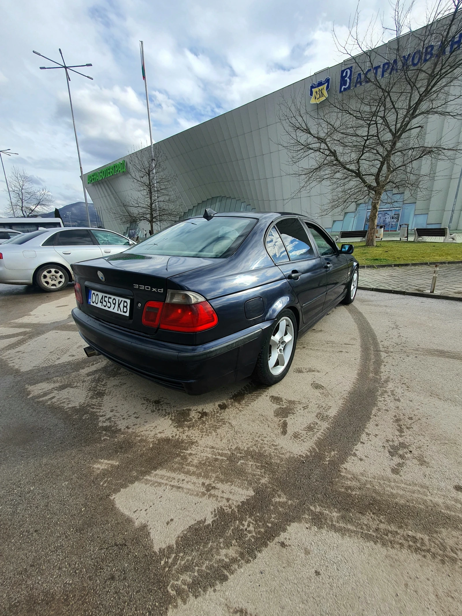 BMW 320, снимка 13 - Автомобили и джипове - 54191378