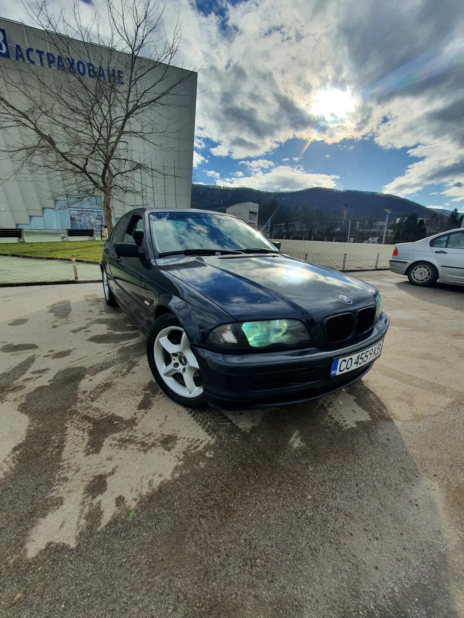 BMW 320, снимка 3 - Автомобили и джипове - 54191378