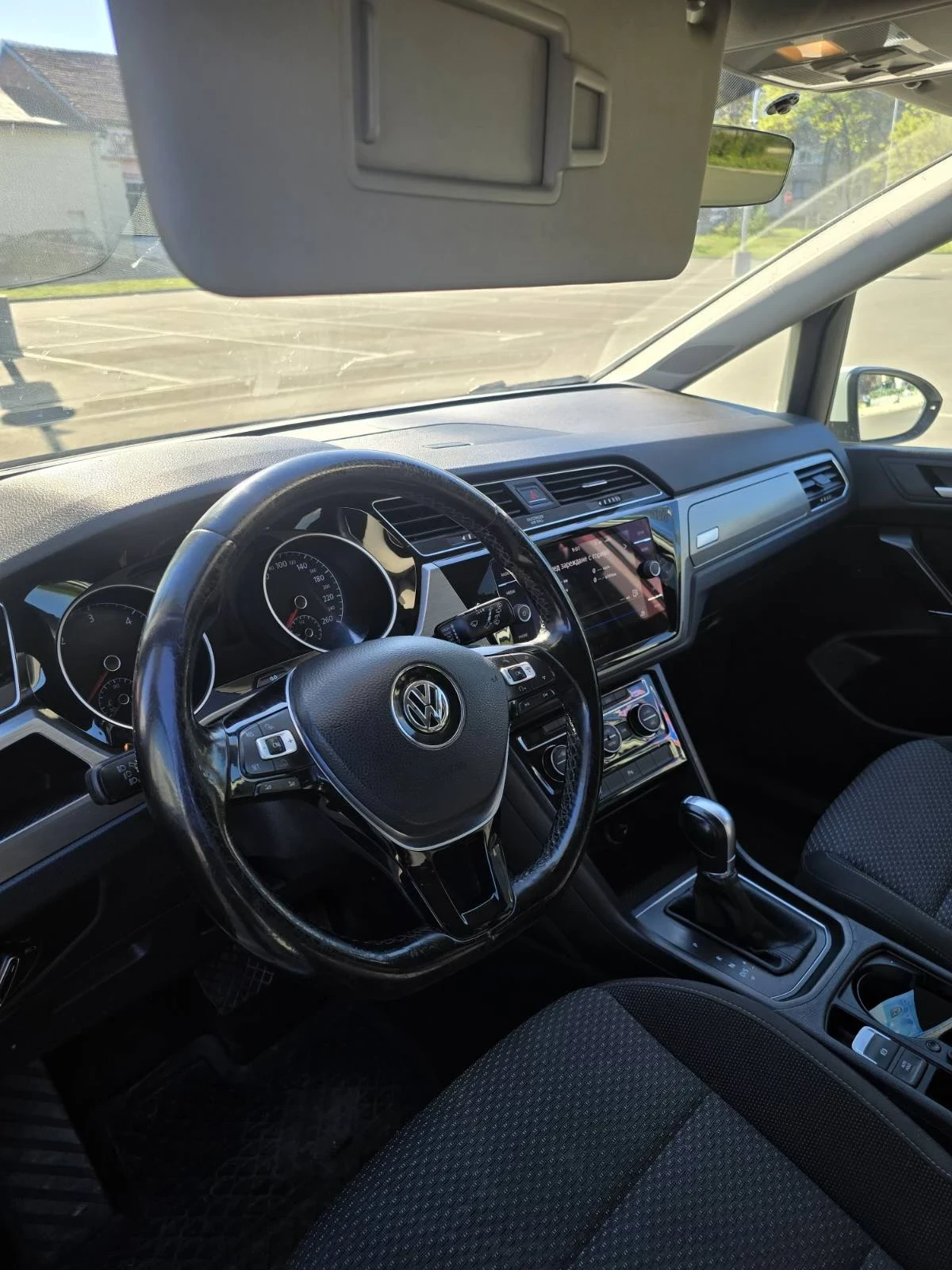 VW Touran, снимка 5 - Автомобили и джипове - 54316965