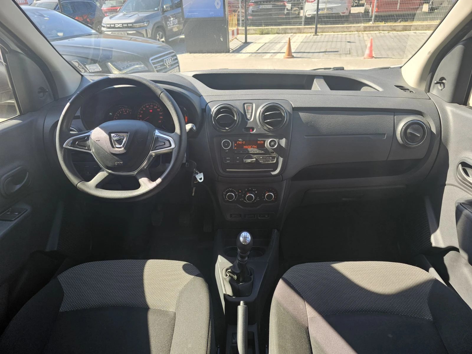 Dacia Dokker dCi 95 к.с. Дизел Stop & Start, снимка 7 - Автомобили и джипове - 54358758