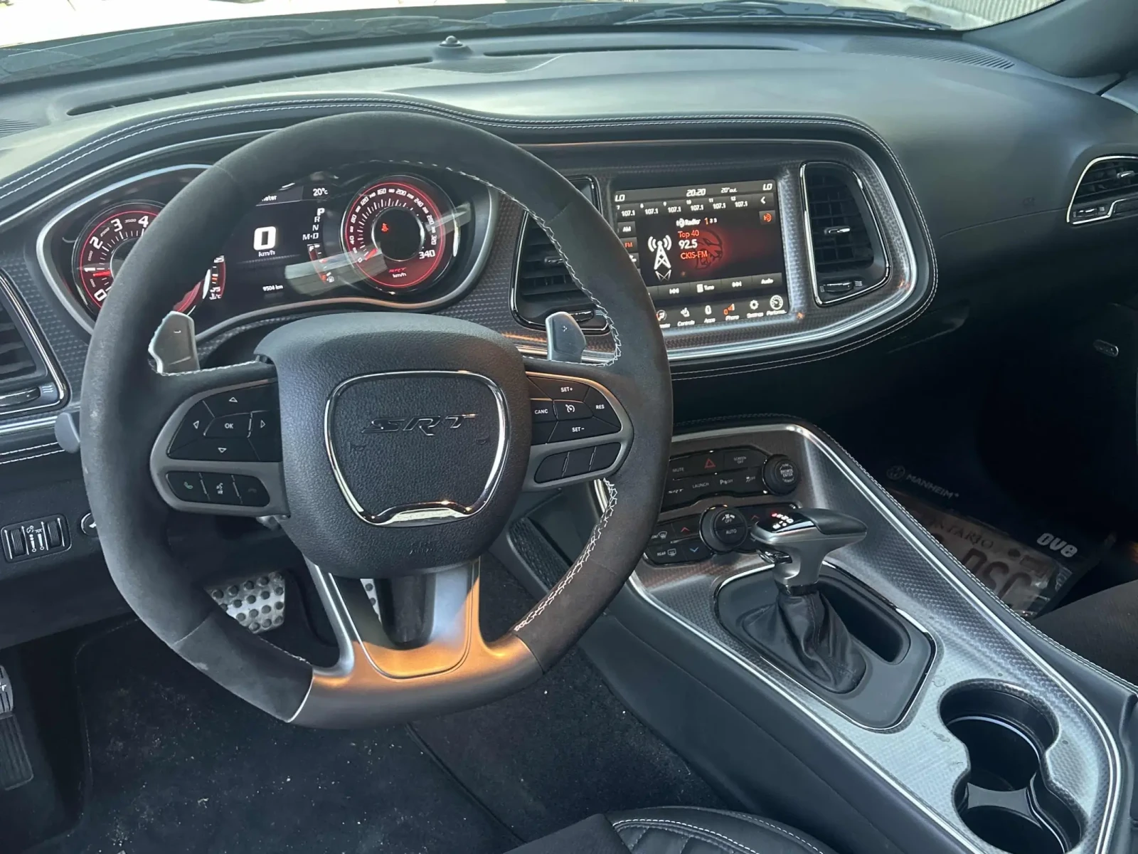 Dodge Challenger SRT Hellcat 6.2 HEMI V8* ЧИСТ CARFAX* ЧИСТО НОВА!!, снимка 10 - Автомобили и джипове - 55011479