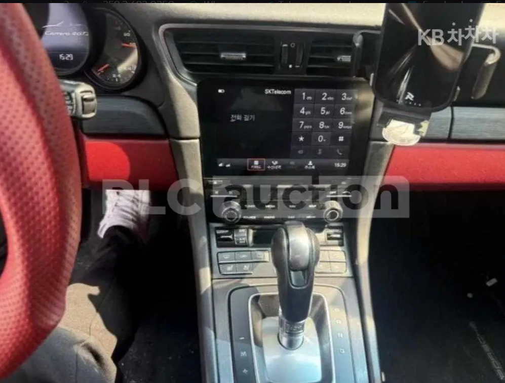 Porsche 911 CARRERA 4 GTS, снимка 7 - Автомобили и джипове - 55163734