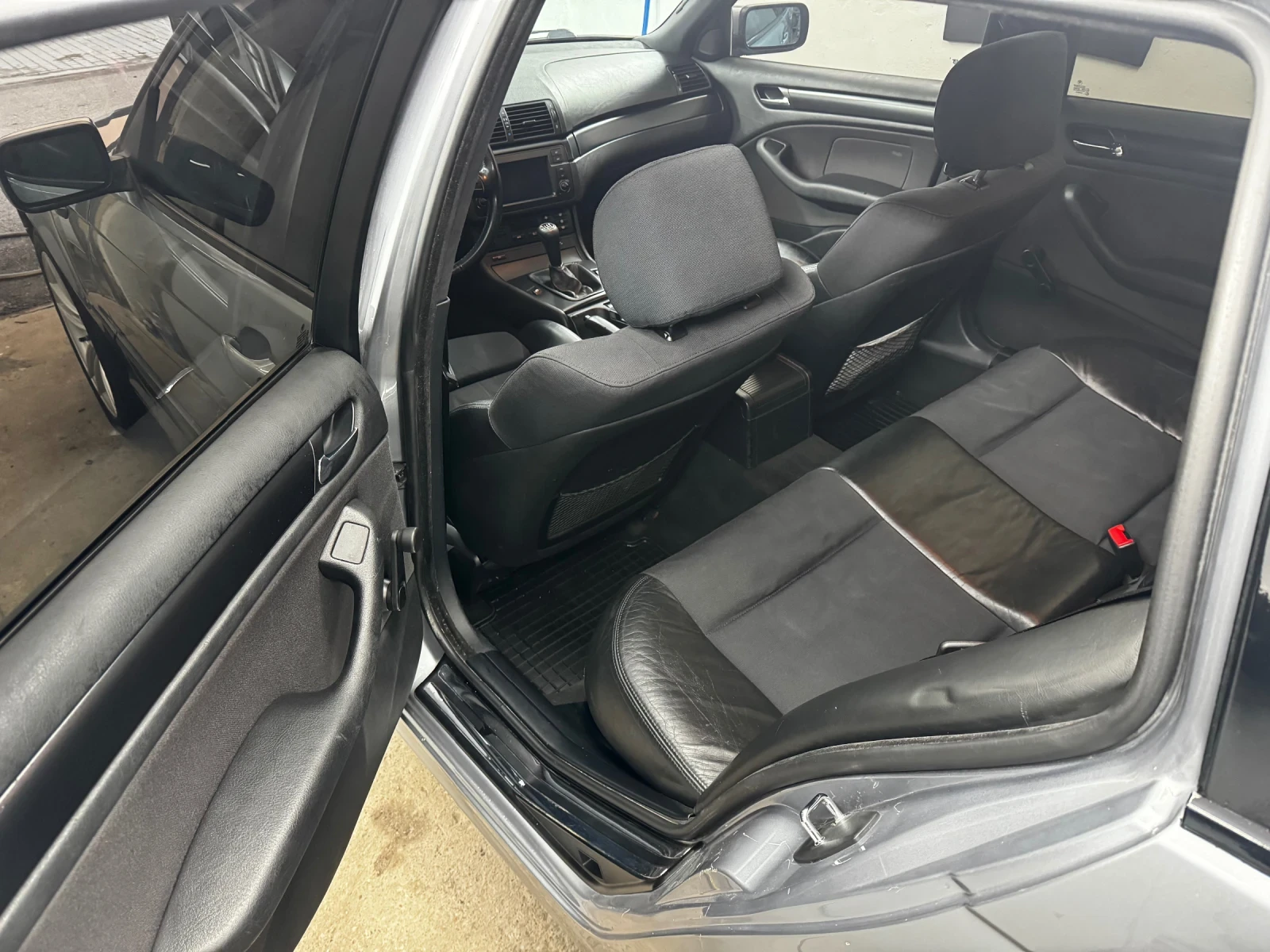 BMW 320 6 скорости ЕВРО 4 Навигация Рекаро , снимка 8 - Автомобили и джипове - 55284520