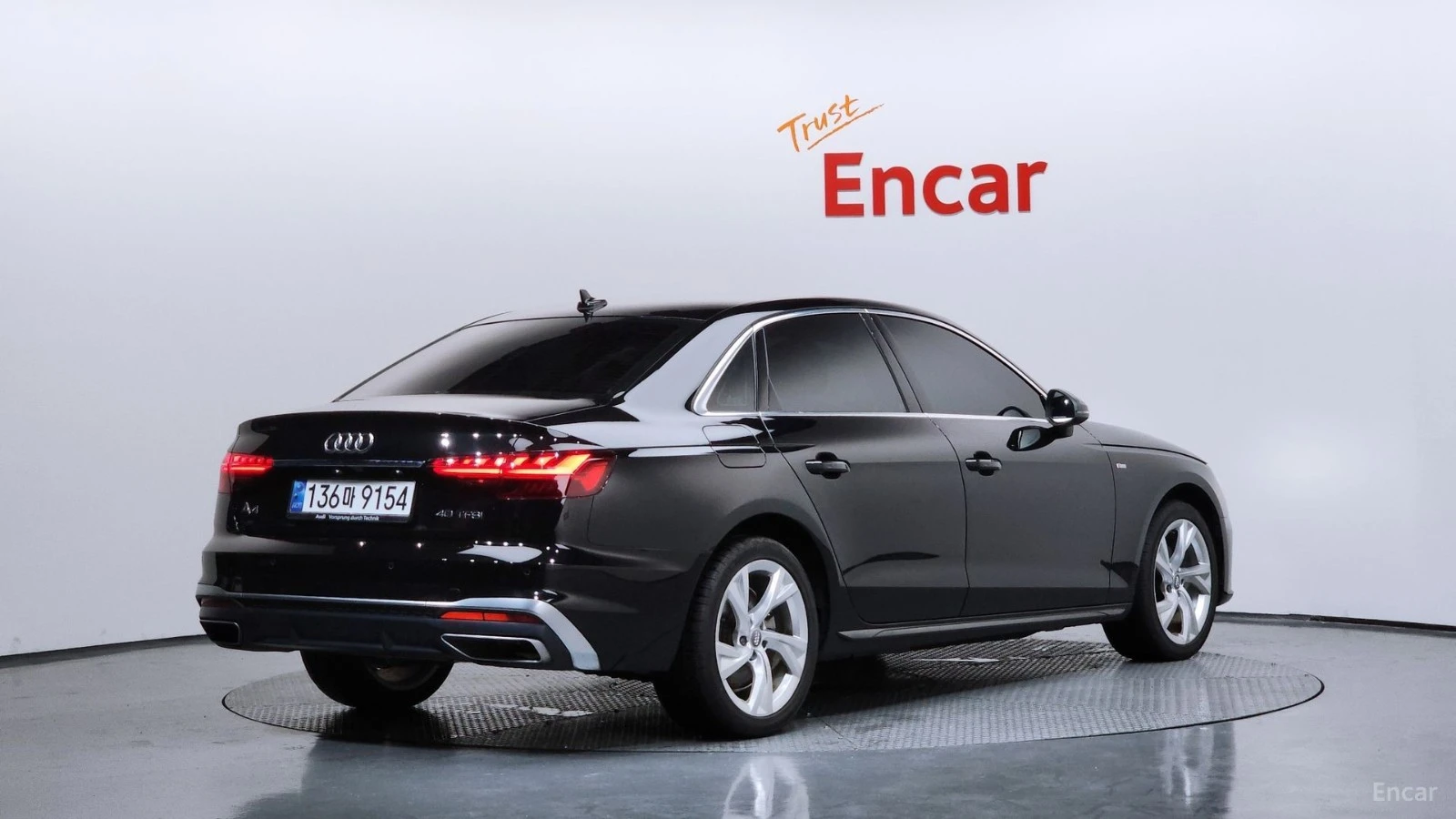 Audi A4 40 TFSI PREMIUM* КОЖА* ОБДУХВ* НАВИ* ПАНО, снимка 2 - Автомобили и джипове - 55481029