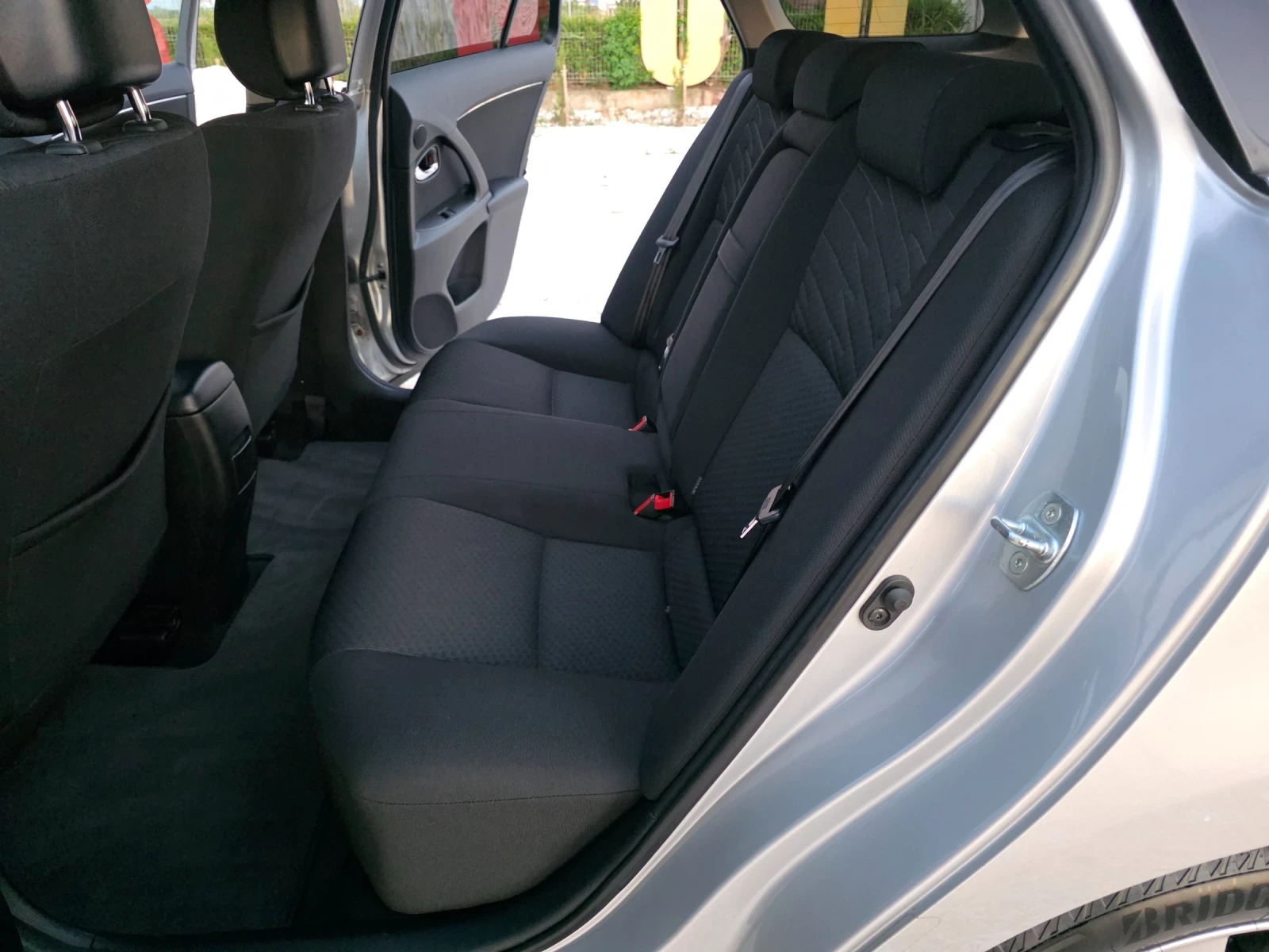 Toyota Avensis 1.8 Vvti KeyLess Go AFS  Навигация Автопилот , снимка 10 - Автомобили и джипове - 55829272