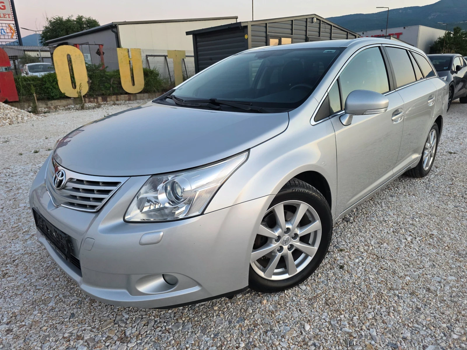 Toyota Avensis 1.8 Vvti KeyLess Go AFS  Навигация Автопилот 