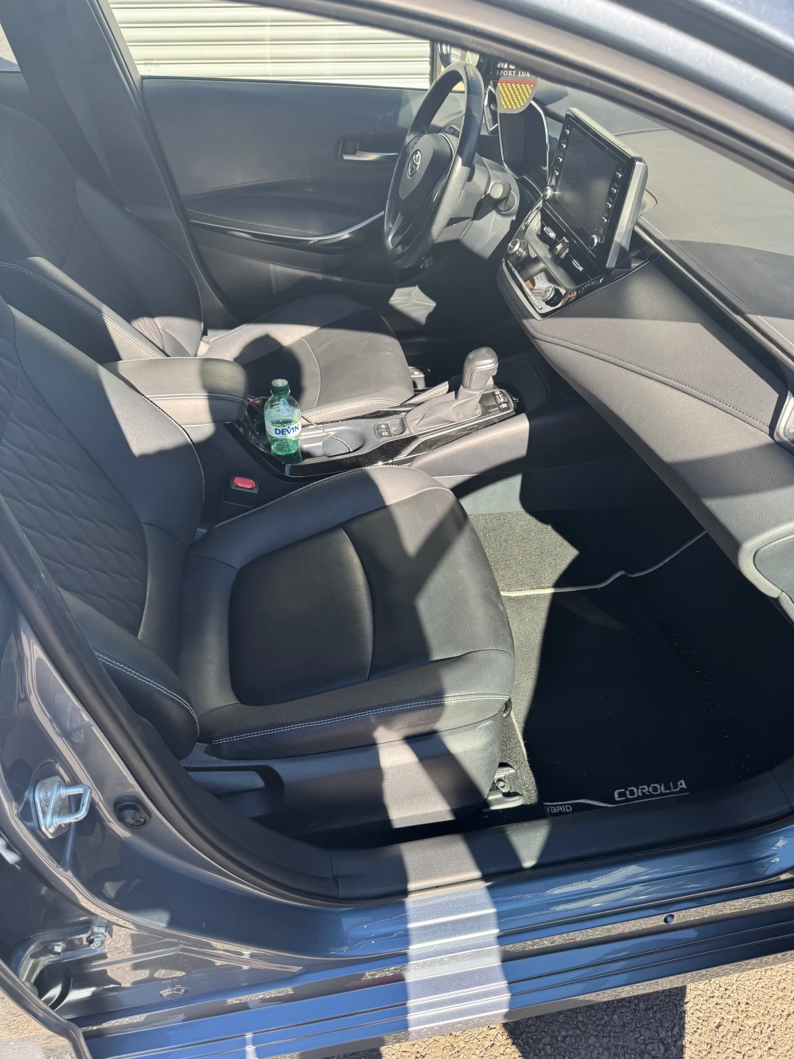 Toyota Corolla 1.8 Hybrid Luxury Plus, снимка 9 - Автомобили и джипове - 55962052