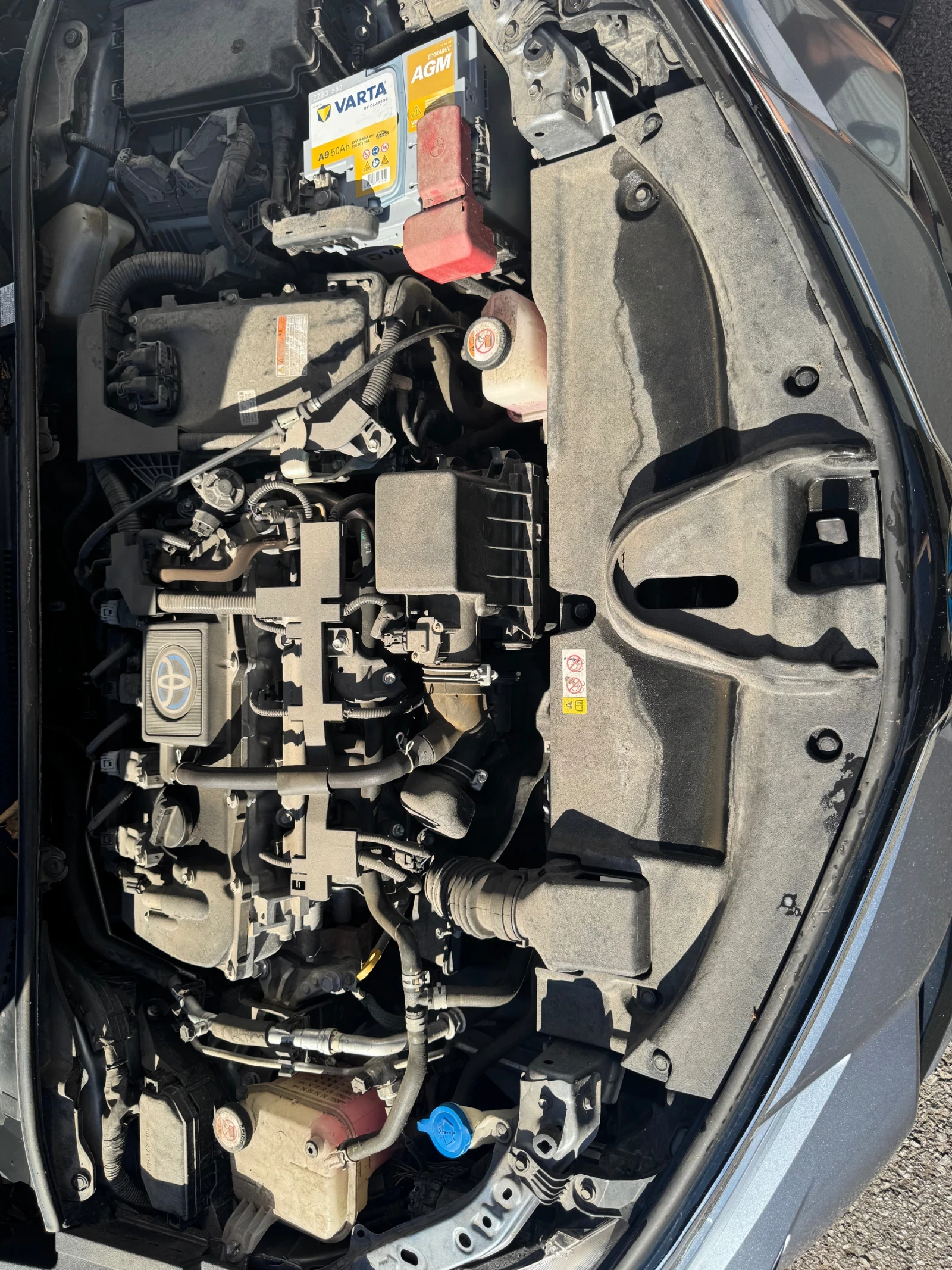 Toyota Corolla 1.8 Hybrid Luxury Plus, снимка 8 - Автомобили и джипове - 55962052