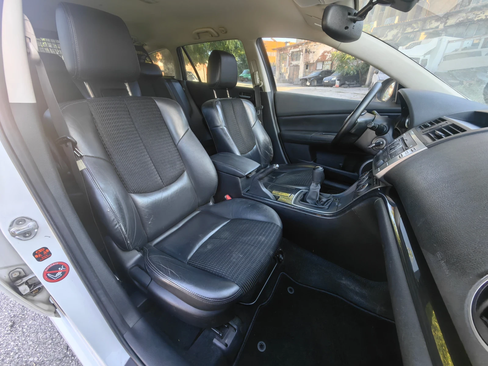 Mazda 6 2.5 бензин 170 кс, Отлична , снимка 15 - Автомобили и джипове - 55994709