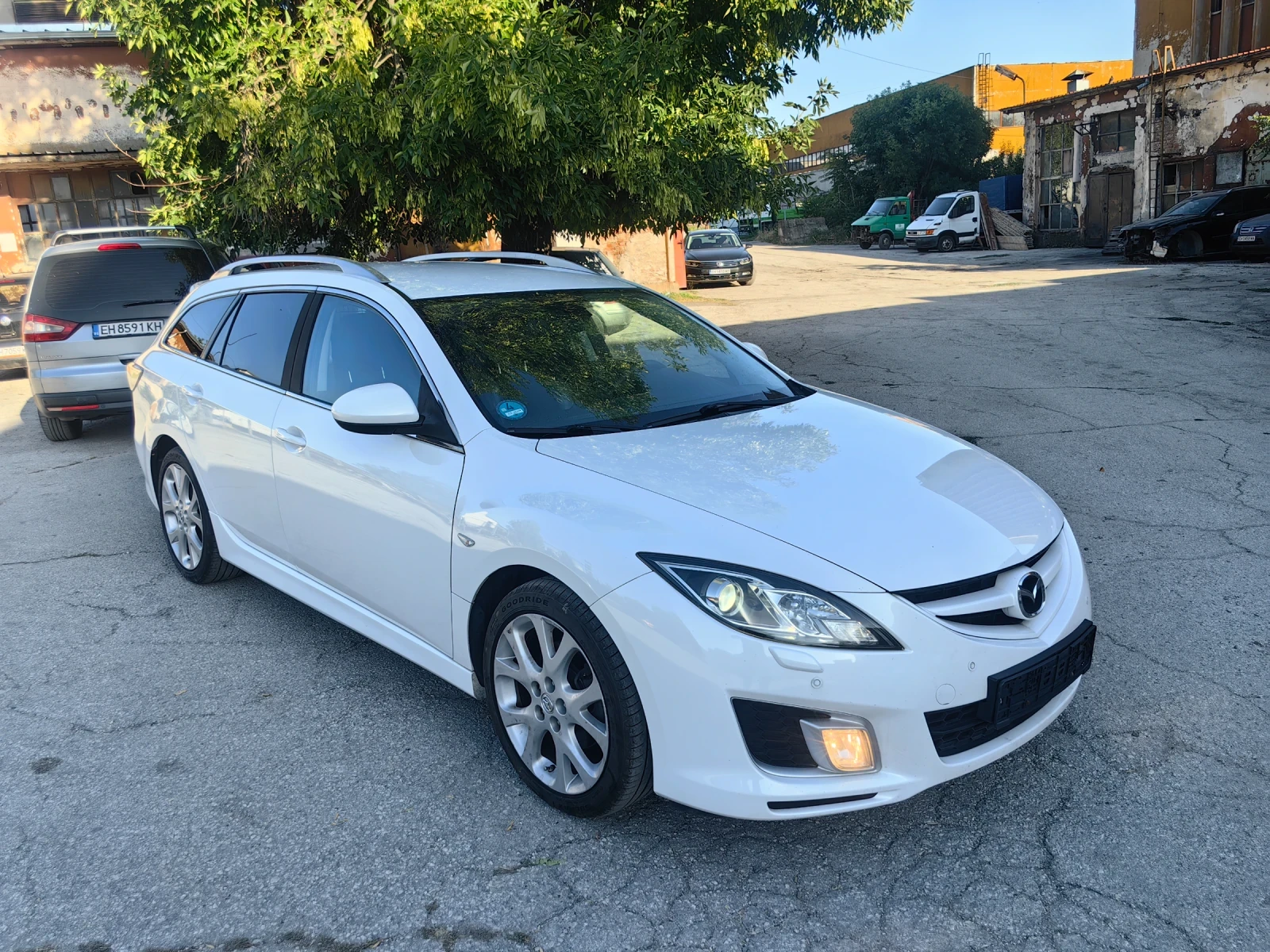 Mazda 6 2.5 бензин 170 кс, Отлична , снимка 2 - Автомобили и джипове - 55994709