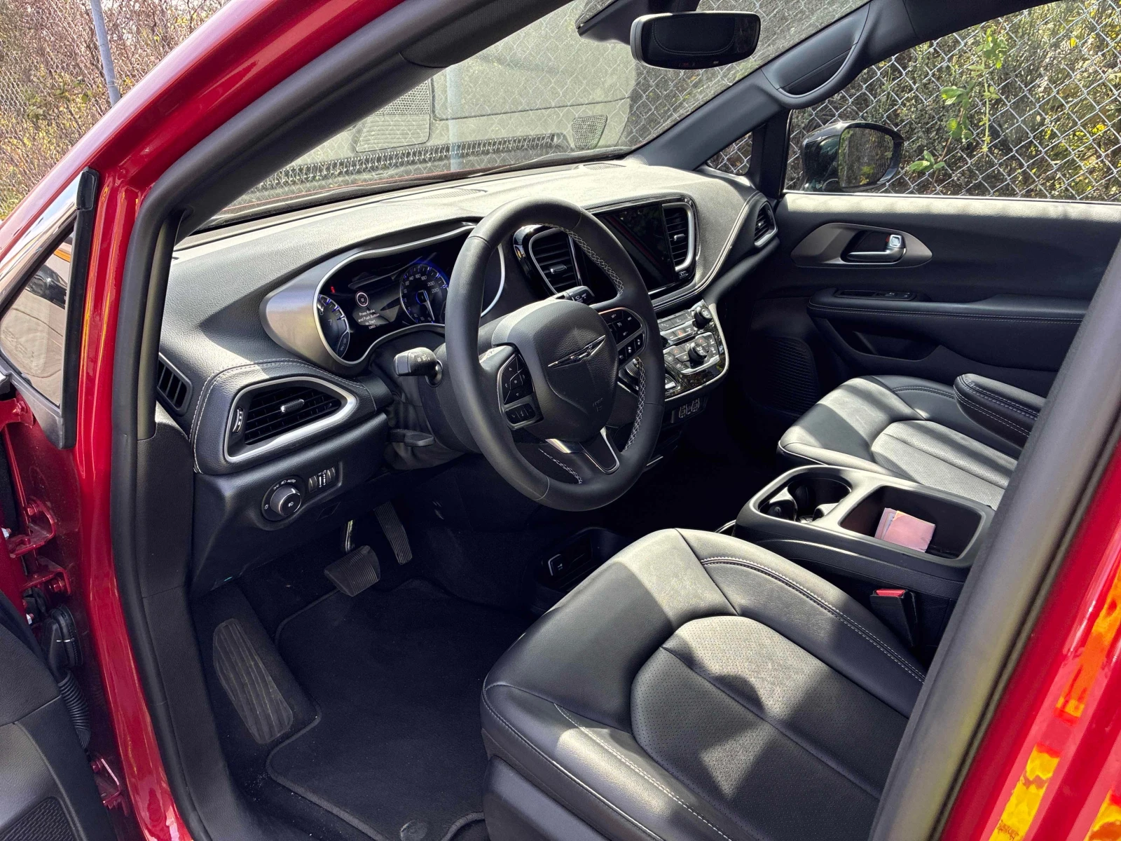 Chrysler Pacifica SELECT| 360| PANO| 2 КЛЮЧА| КЛИП НА МОТОРА| , снимка 16 - Автомобили и джипове - 56066565