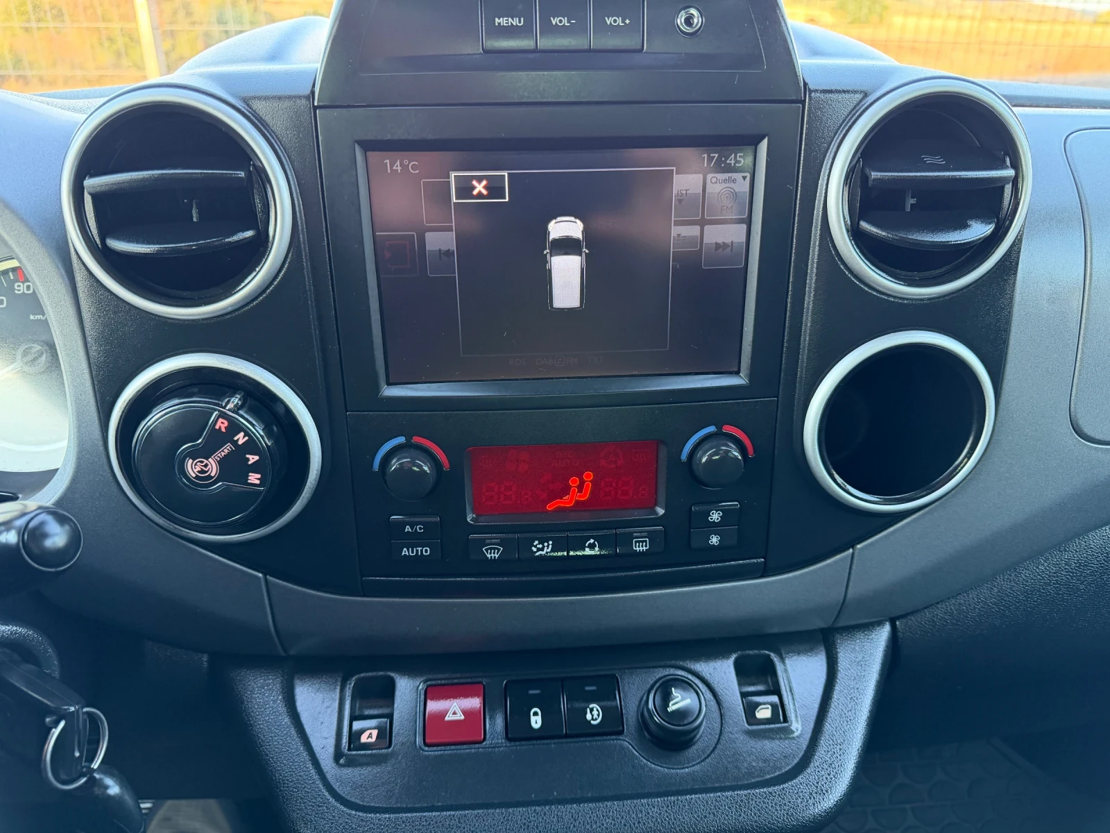 Citroen Berlingo 1.6hdi -100к.с multispace, снимка 14 - Автомобили и джипове - 56183866