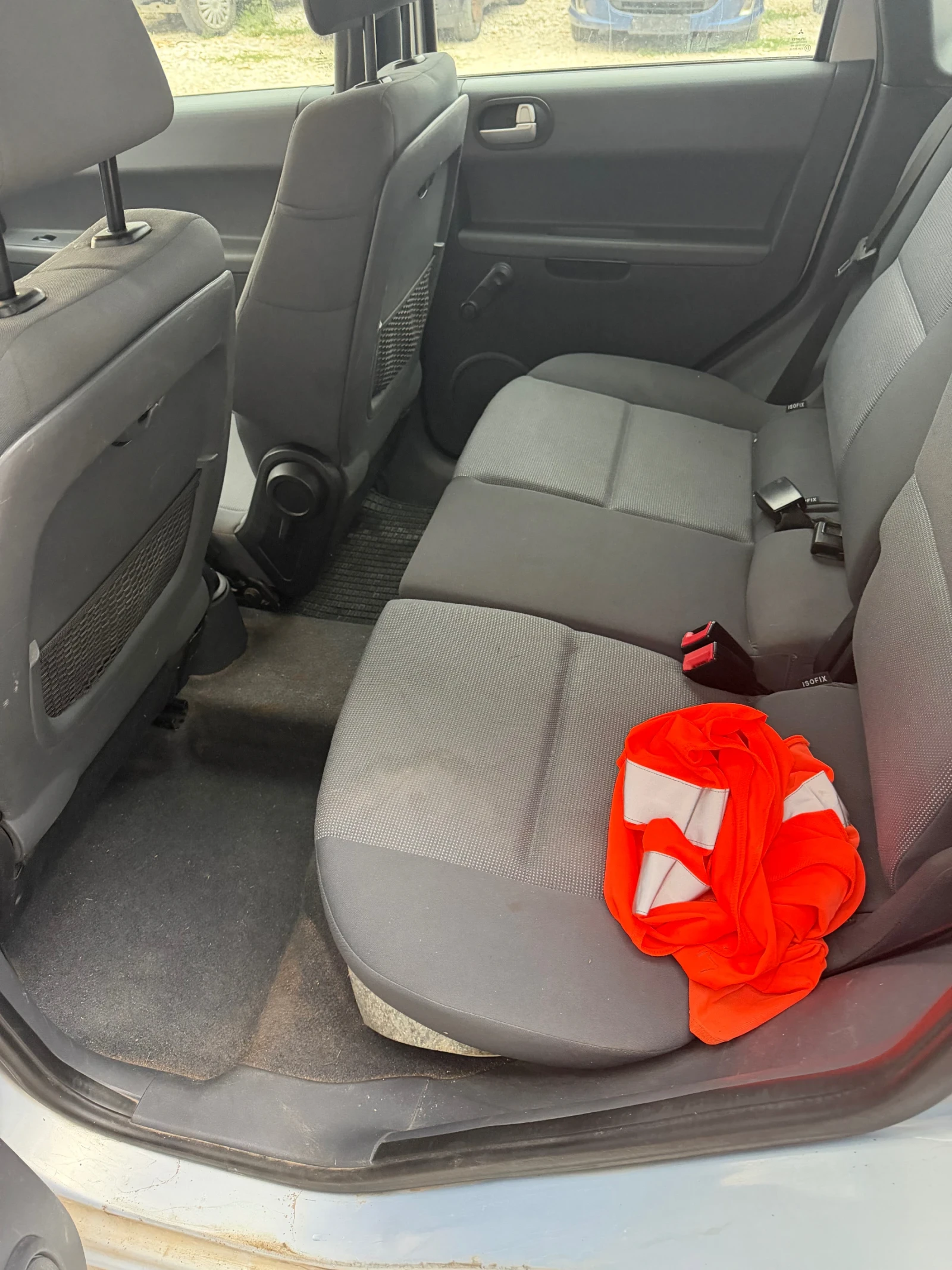 Mitsubishi Colt 1.2 бензин , снимка 5 - Автомобили и джипове - 56260983