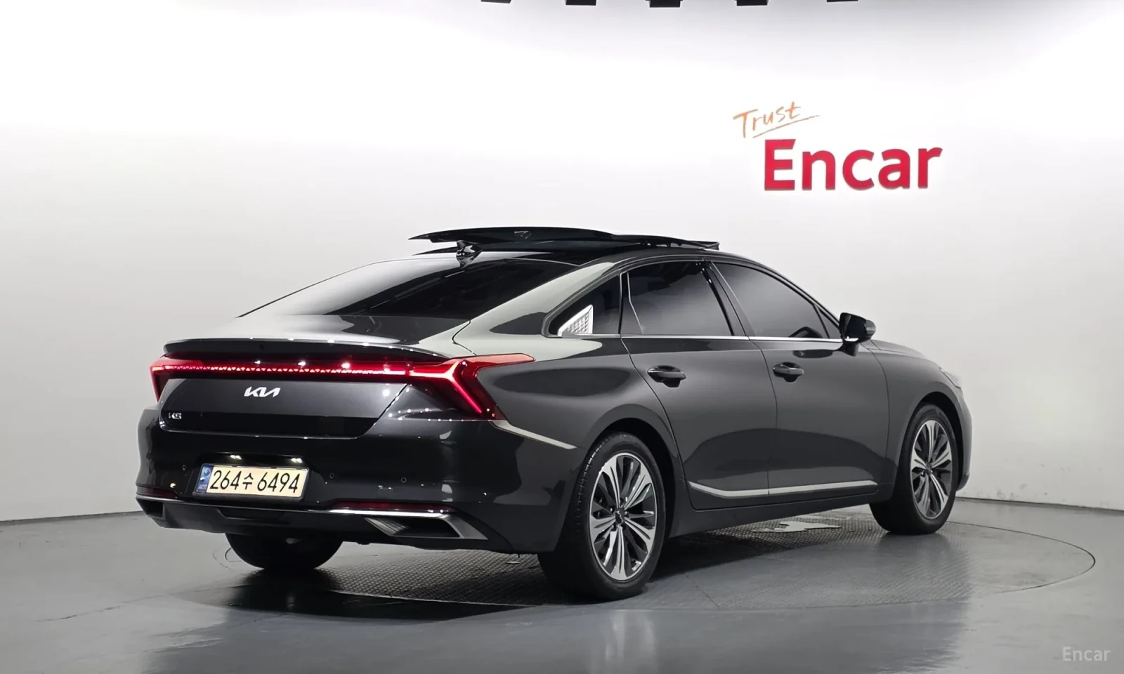 Kia K8 Noblesse Испълнение\Фулл екстри, снимка 2 - Автомобили и джипове - 56374042