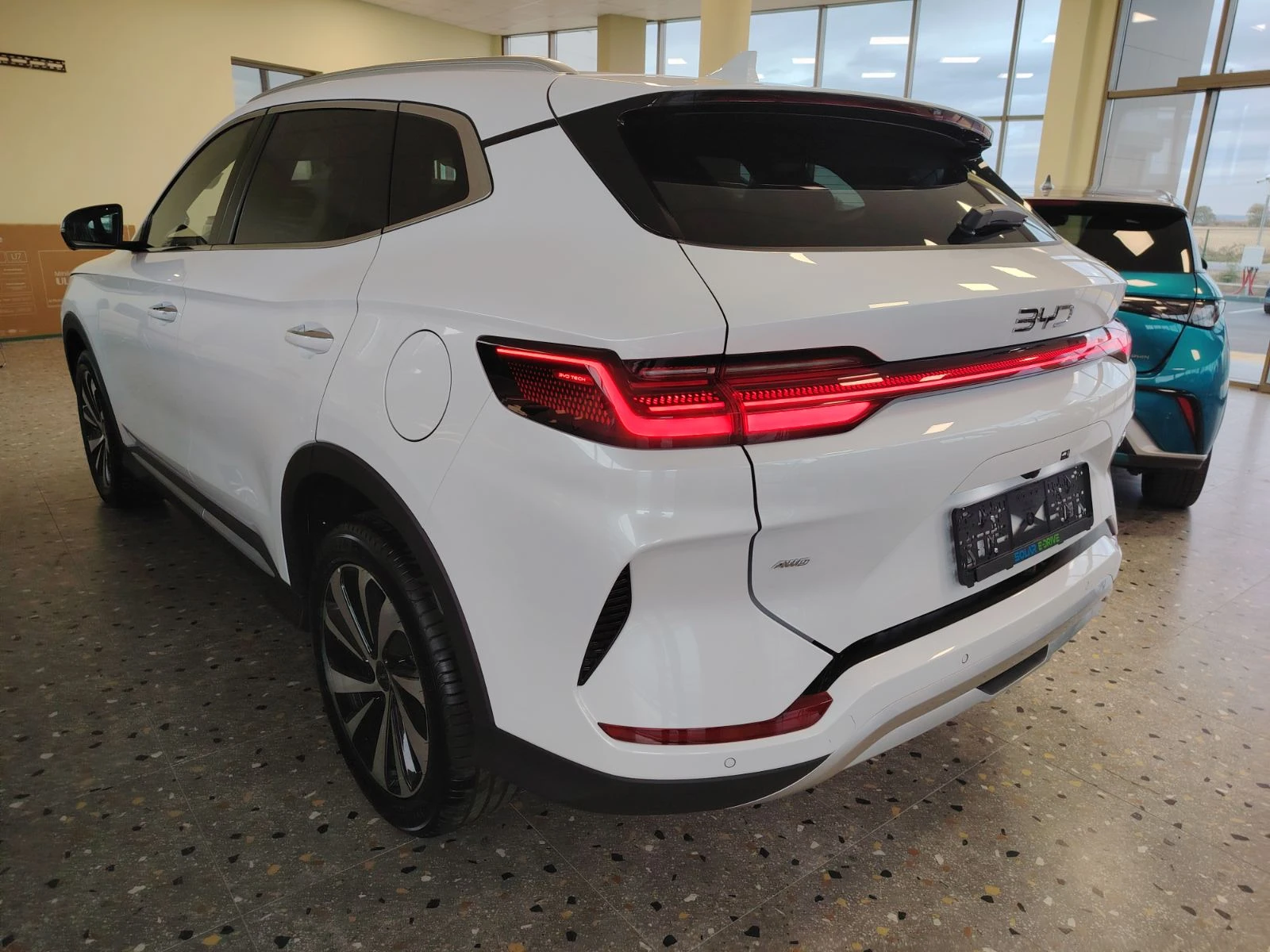 BYD Seal D�sign 4x4 324�� 18kWh | Mobile.bg � ����������� 3