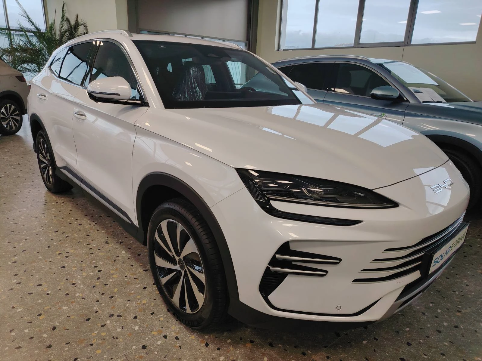 BYD Seal D�sign 4x4 324�� 18kWh | Mobile.bg � ����������� 6