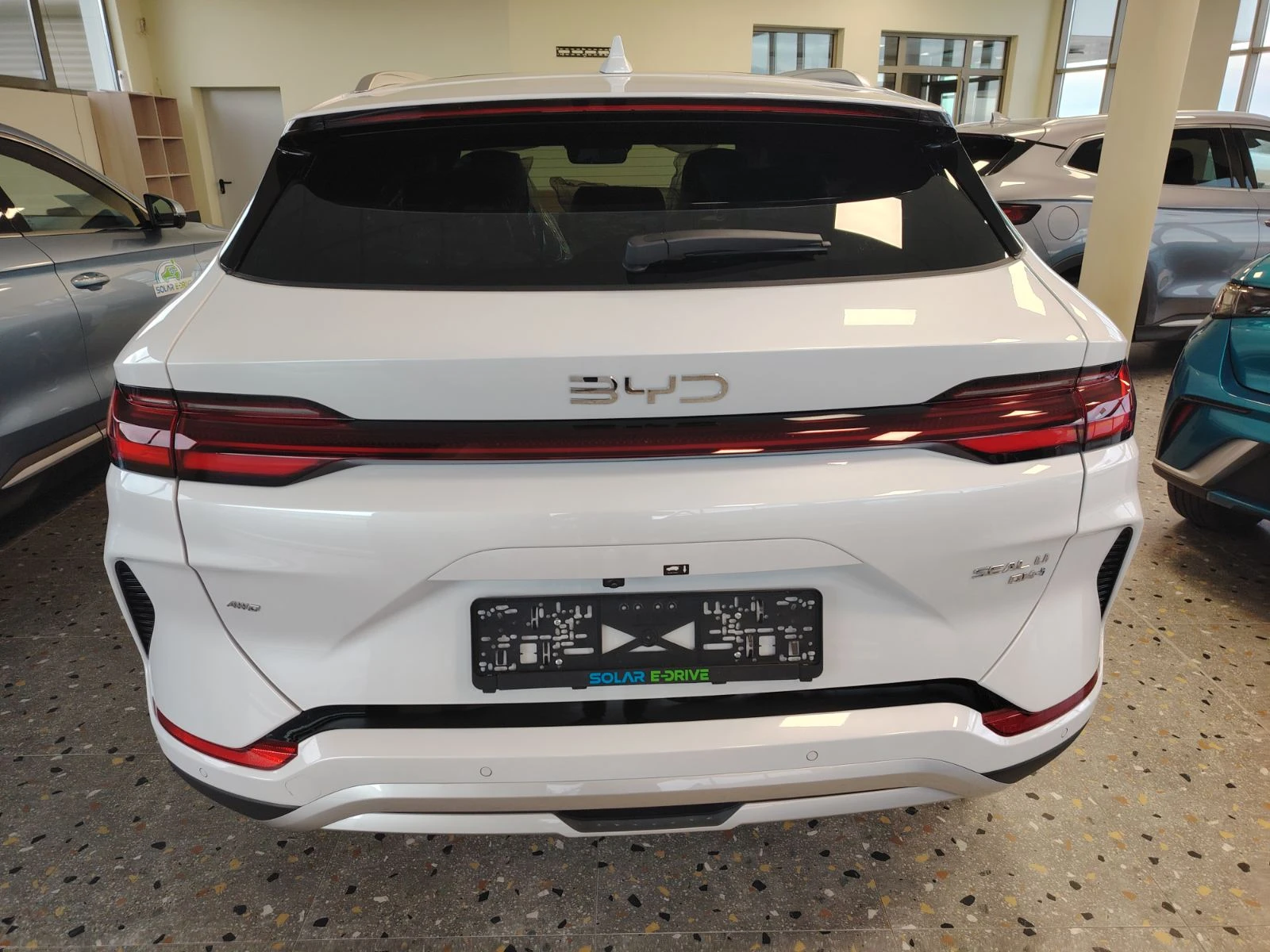 BYD Seal D�sign 4x4 324�� 18kWh | Mobile.bg � ����������� 4