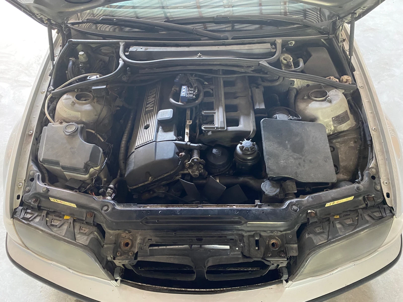 BMW 325 LPG, снимка 7 - Автомобили и джипове - 56578907