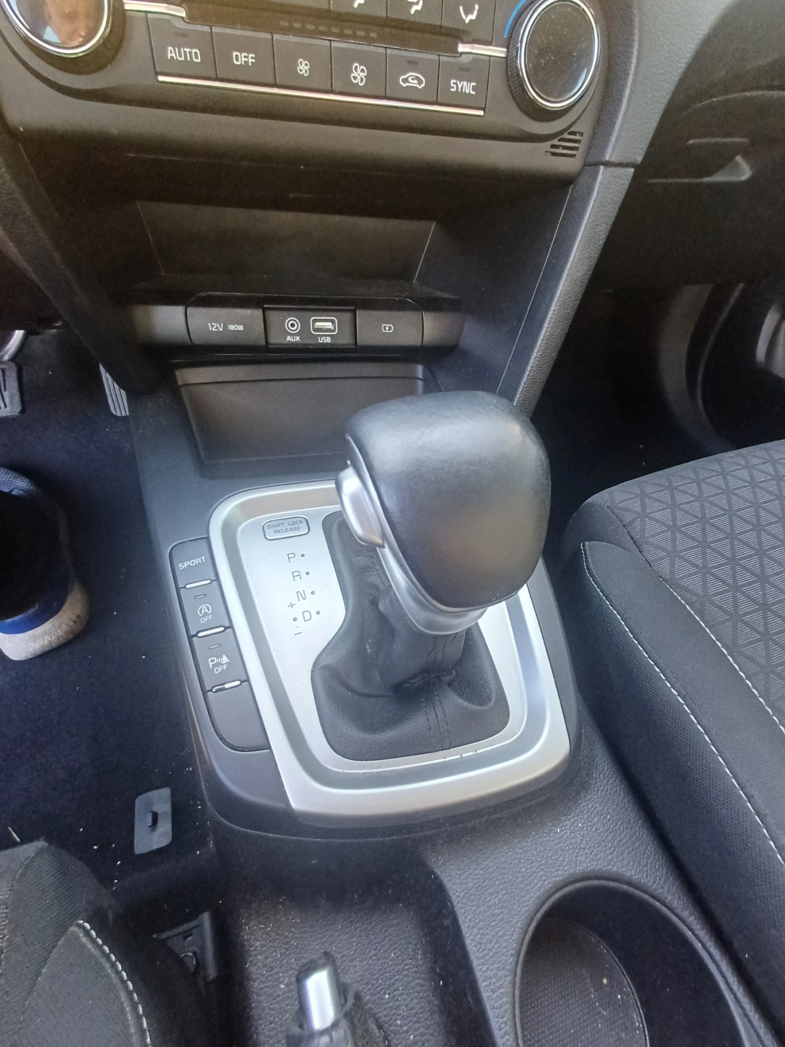 Kia Ceed, снимка 7 - Автомобили и джипове - 56600364