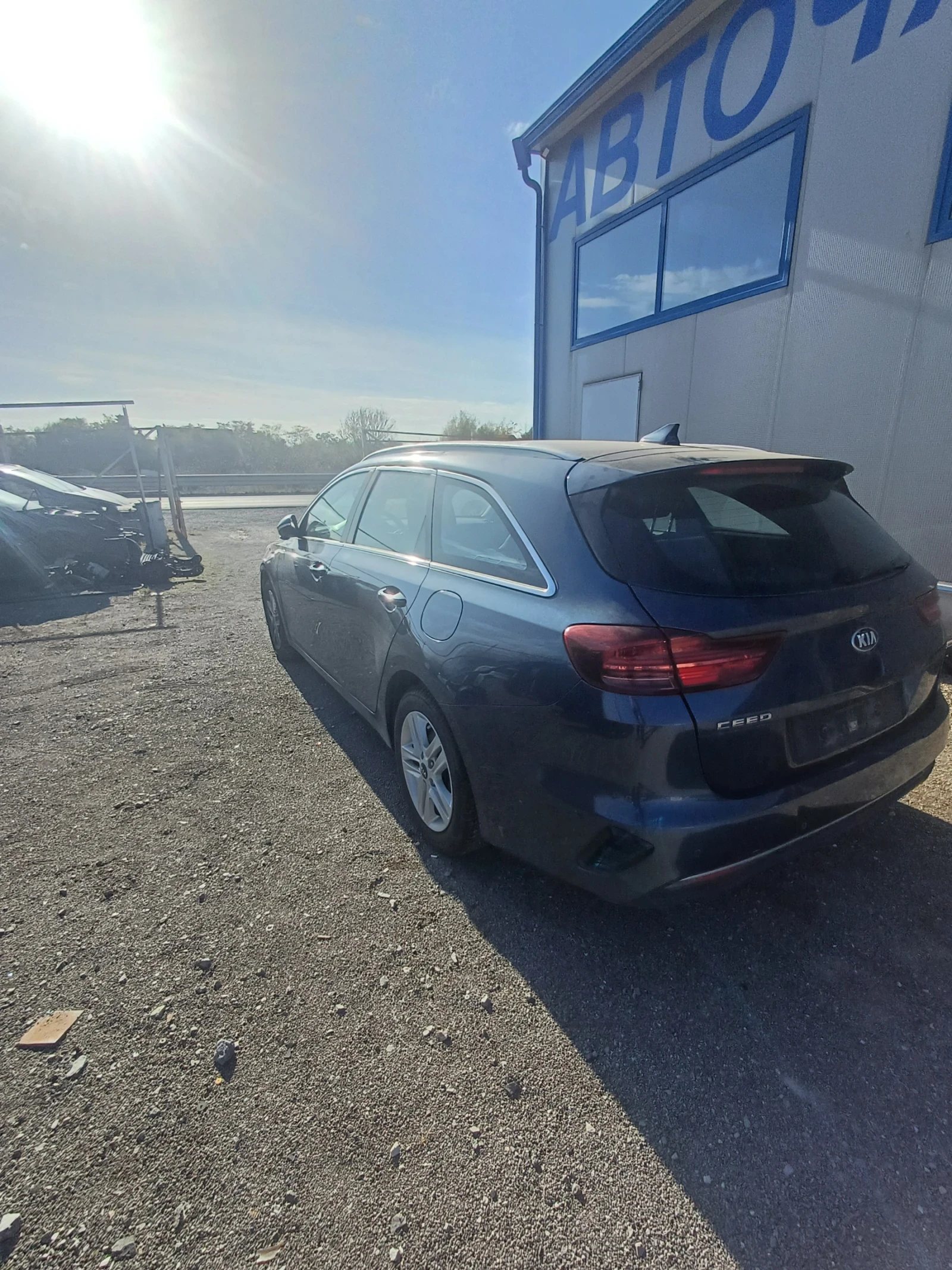 Kia Ceed, снимка 4 - Автомобили и джипове - 56600364