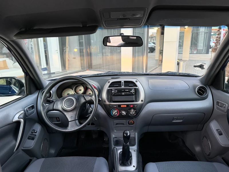 Toyota Rav4 1.8 VVTI 4x2, снимка 10 - Автомобили и джипове - 47900449