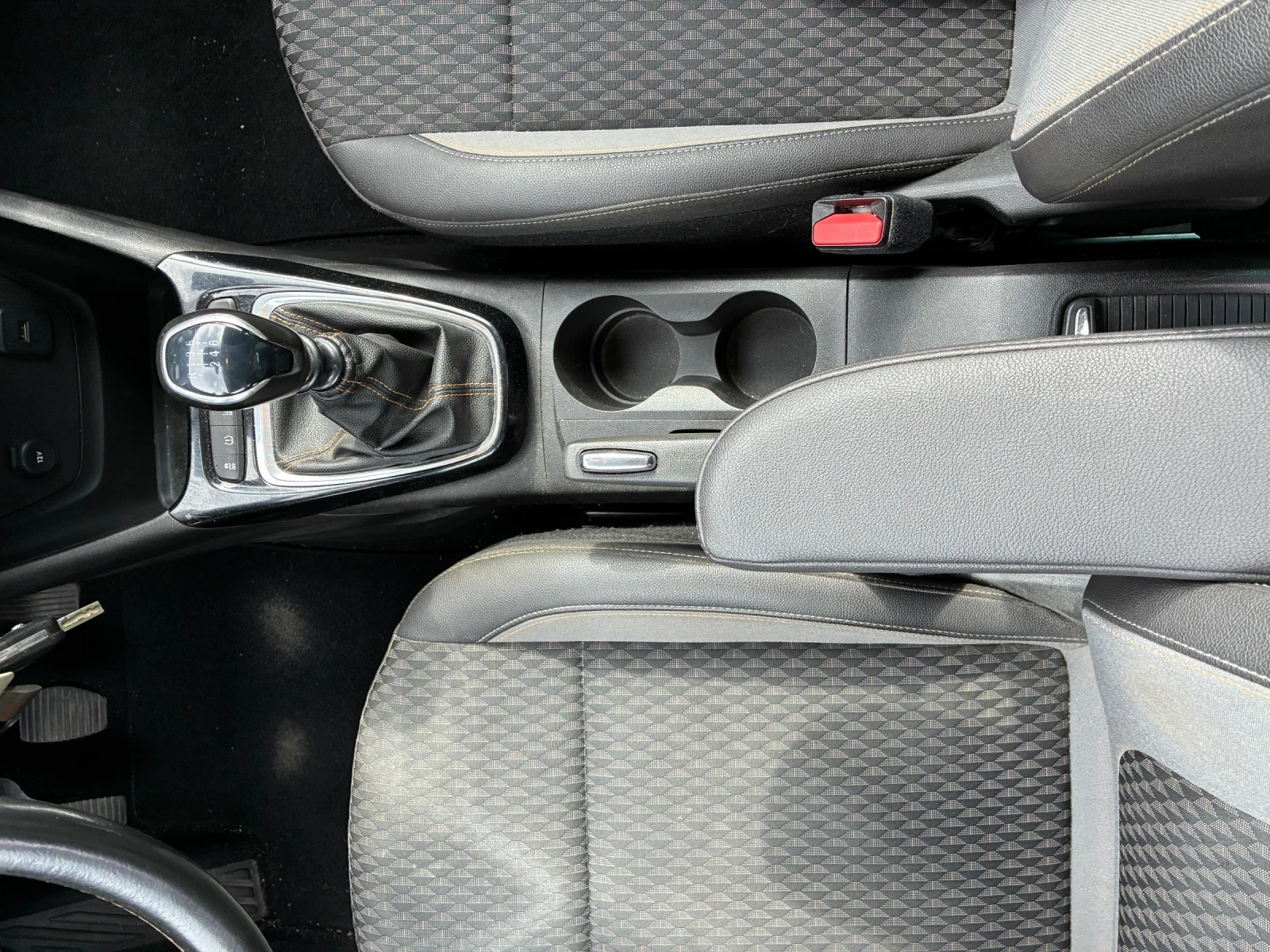 Opel Crossland X 1.6 - изображение 8