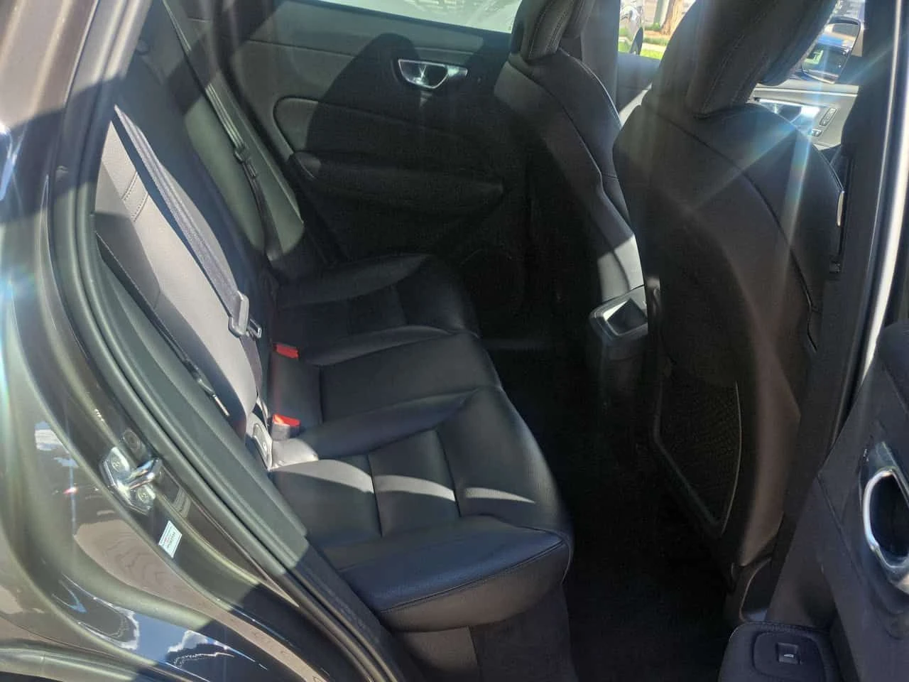 Volvo XC60 Momentum  CARFAX, снимка 17 - Автомобили и джипове - 54725998