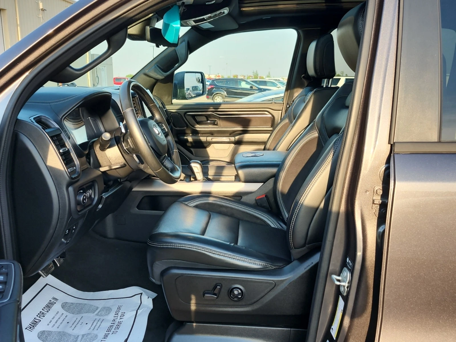 Dodge RAM 1500 * REBEL CREW CAB SHORT BED* АВТОКРЕДИТ* , снимка 5 - Автомобили и джипове - 55929793