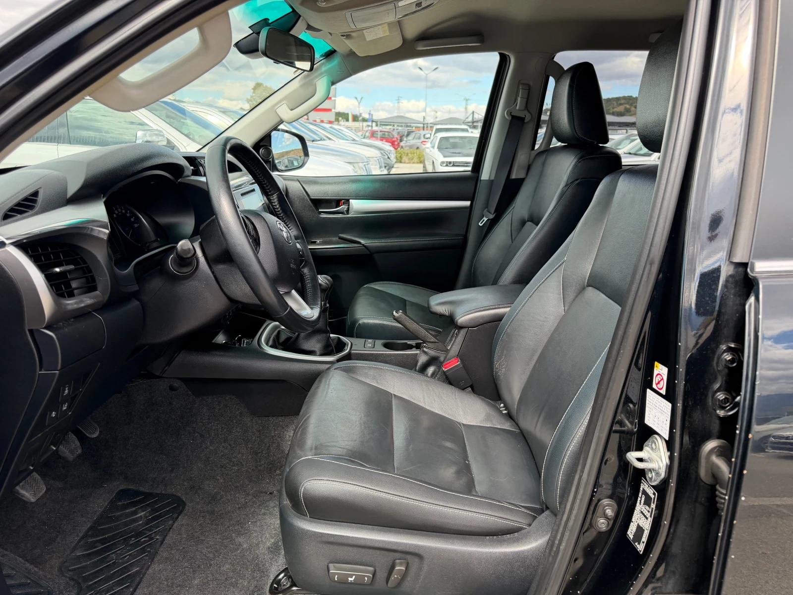 Toyota Hilux, снимка 10 - Автомобили и джипове - 56247797