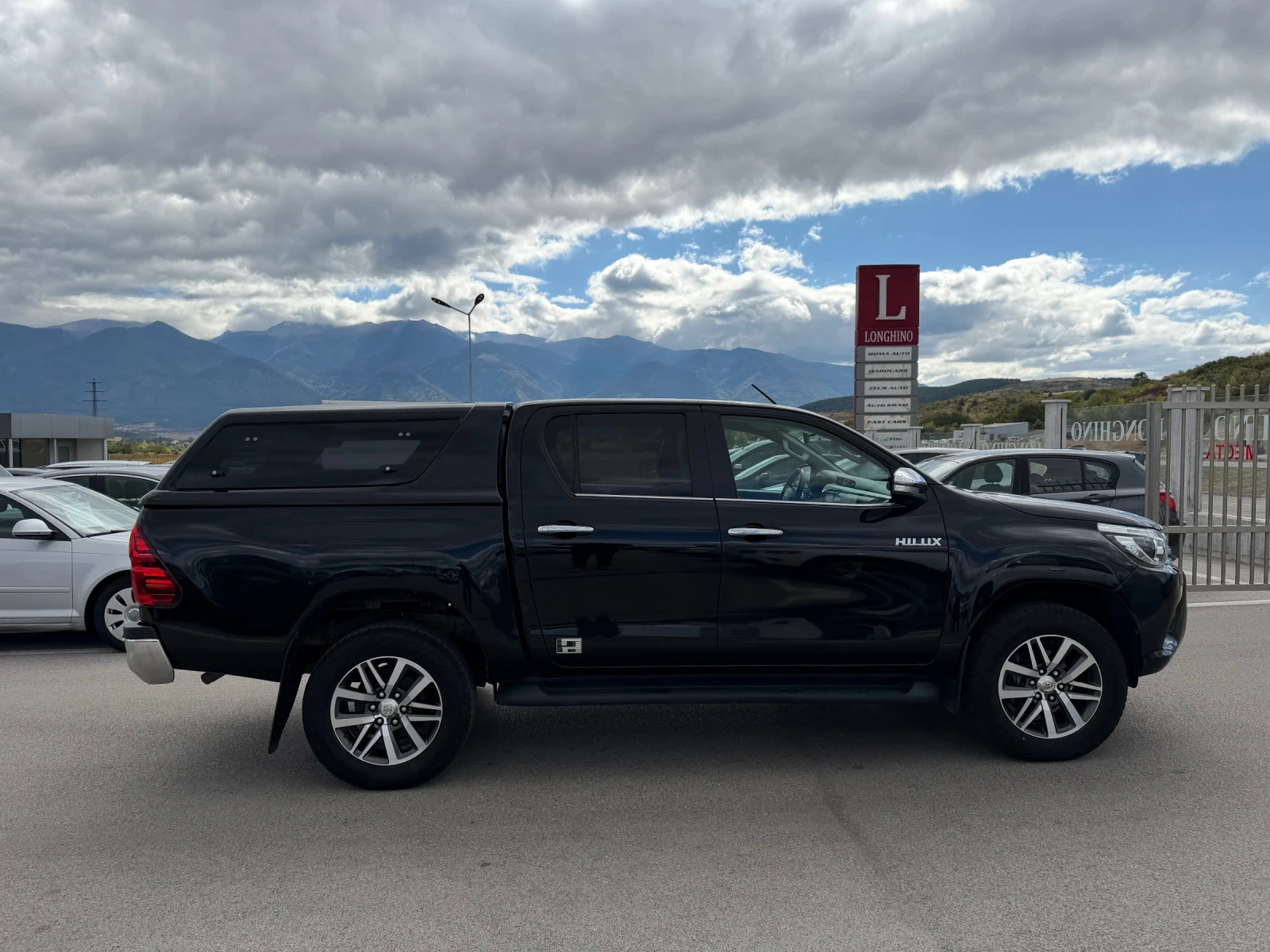 Toyota Hilux, снимка 3 - Автомобили и джипове - 56247797