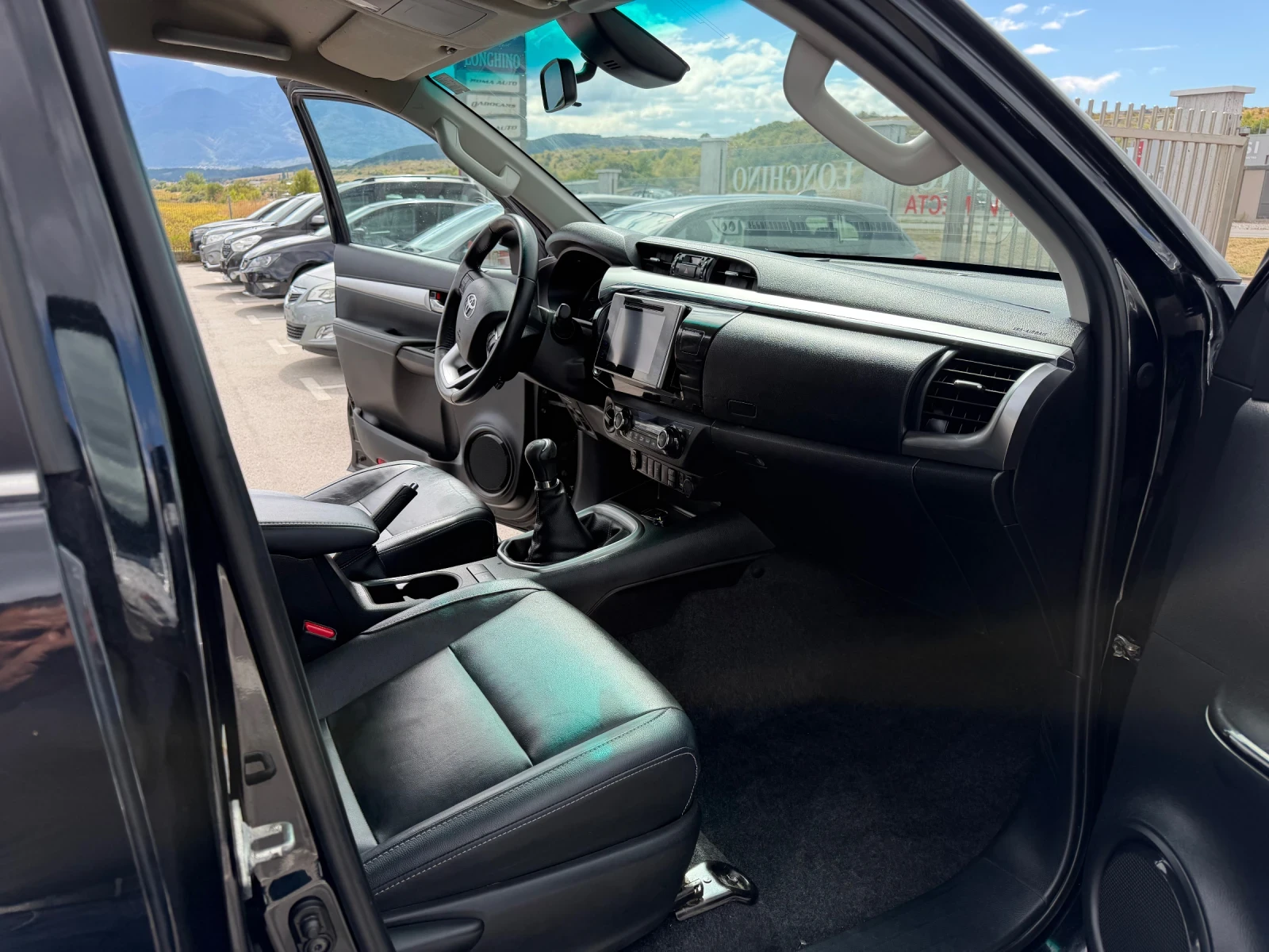 Toyota Hilux, снимка 12 - Автомобили и джипове - 56247797
