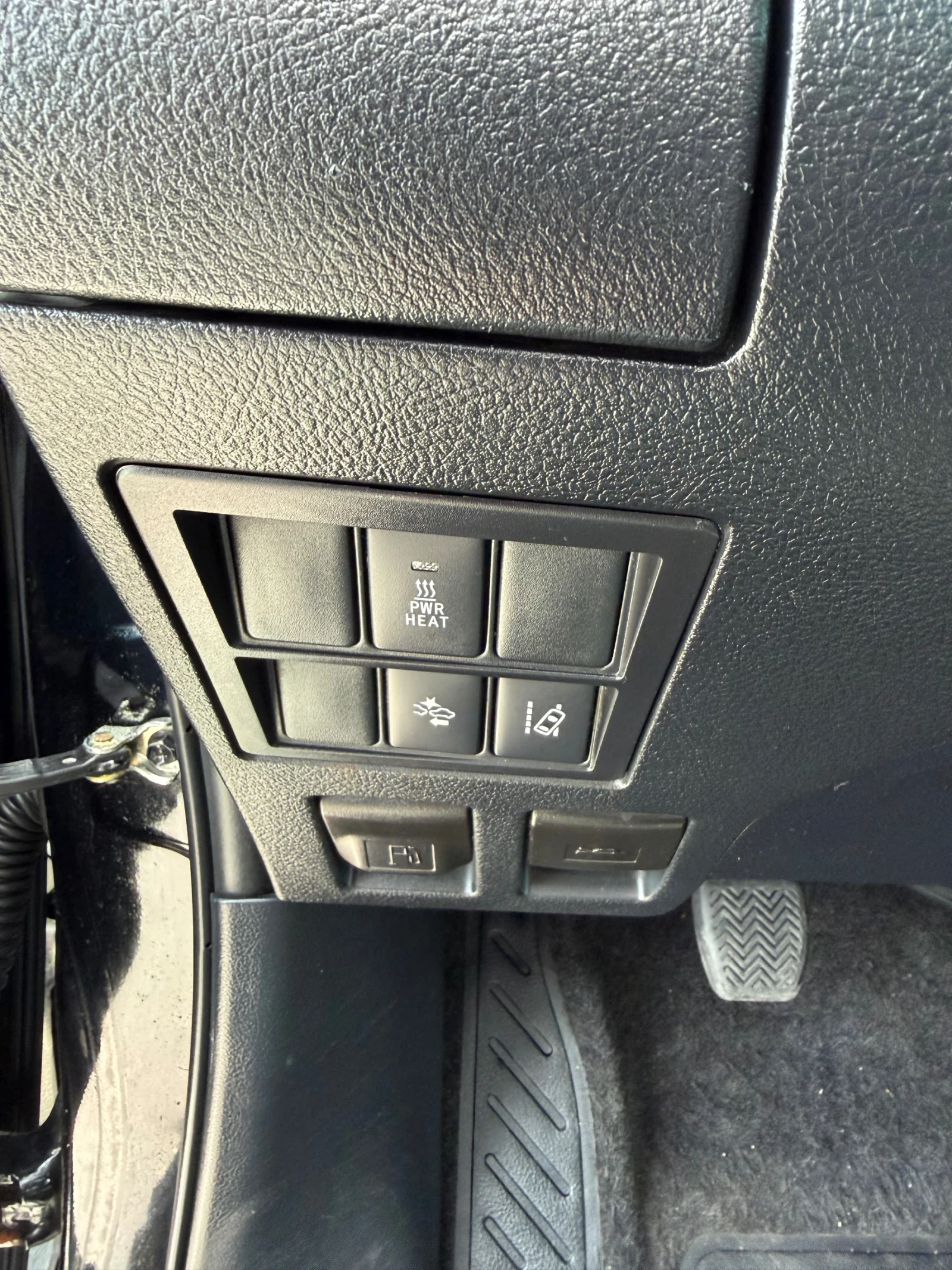 Toyota Hilux, снимка 13 - Автомобили и джипове - 56247797