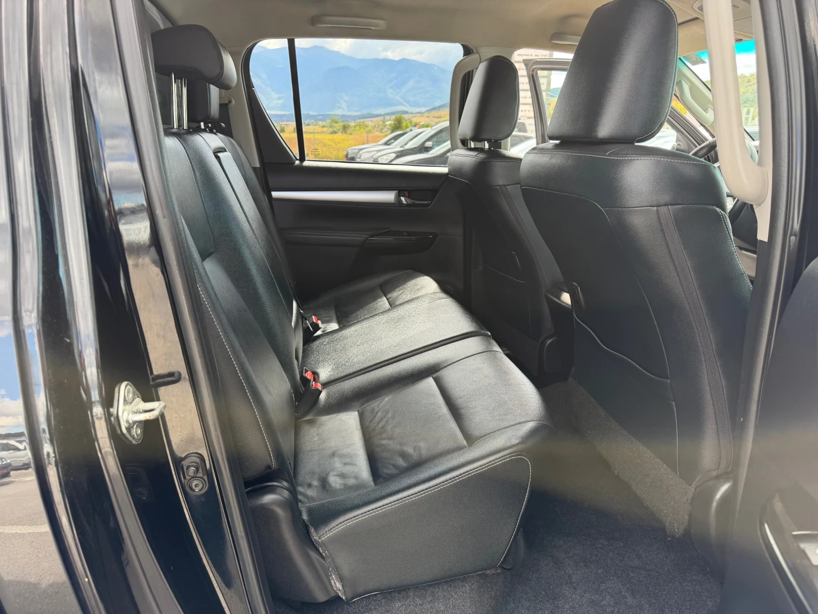 Toyota Hilux, снимка 11 - Автомобили и джипове - 56247797