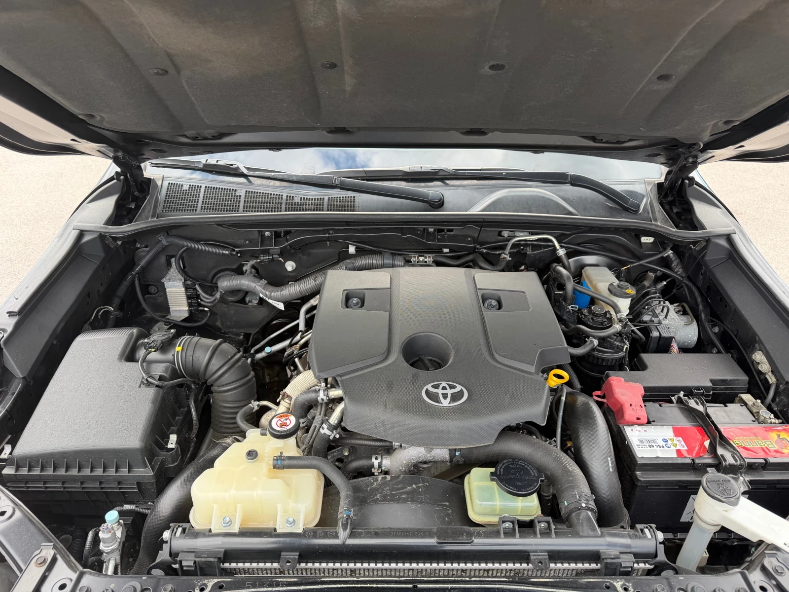 Toyota Hilux, снимка 16 - Автомобили и джипове - 56247797