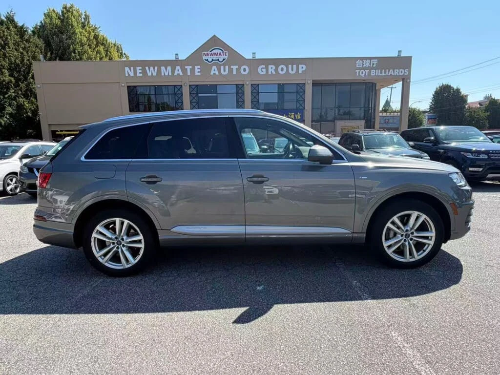 Audi Q7 S-LINE* ОБДУХ* ПОДГРЕВ* 360* BOSE* M.ТОЧКИ, снимка 4 - Автомобили и джипове - 56311540