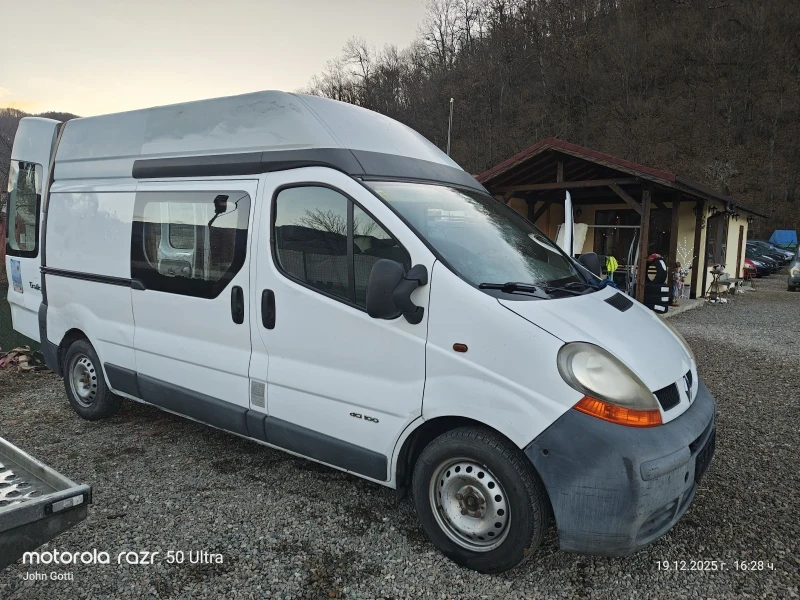 Renault Trafic 1.9 dci 101 k.c. 6 скорости , снимка 2 - Бусове и автобуси - 52850451