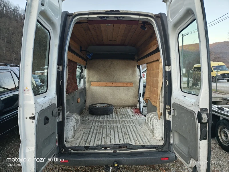 Renault Trafic 1.9 dci 101 k.c. 6 скорости , снимка 11 - Бусове и автобуси - 52850451