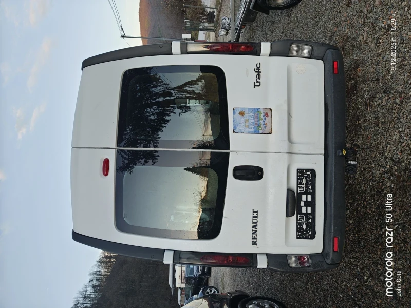 Renault Trafic 1.9 dci 101 k.c. 6 скорости , снимка 5 - Бусове и автобуси - 52850451