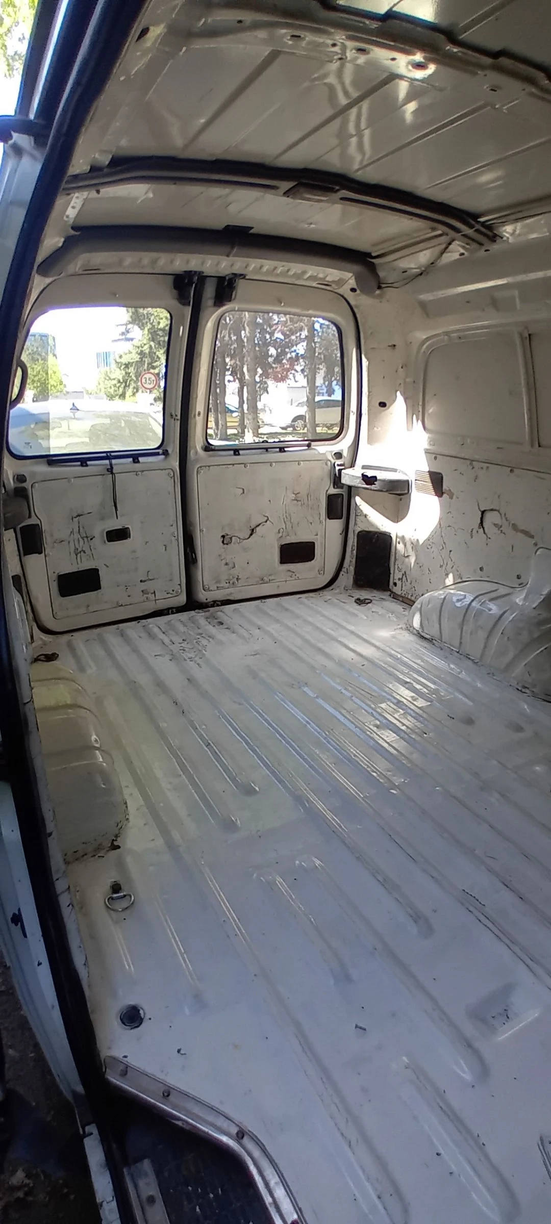 Hyundai H1 2, 5 TD - изображение 2