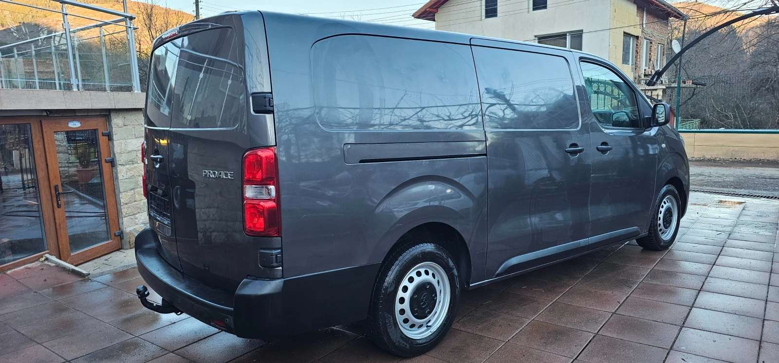 Toyota Proace 2.0 D4D LONG - изображение 6