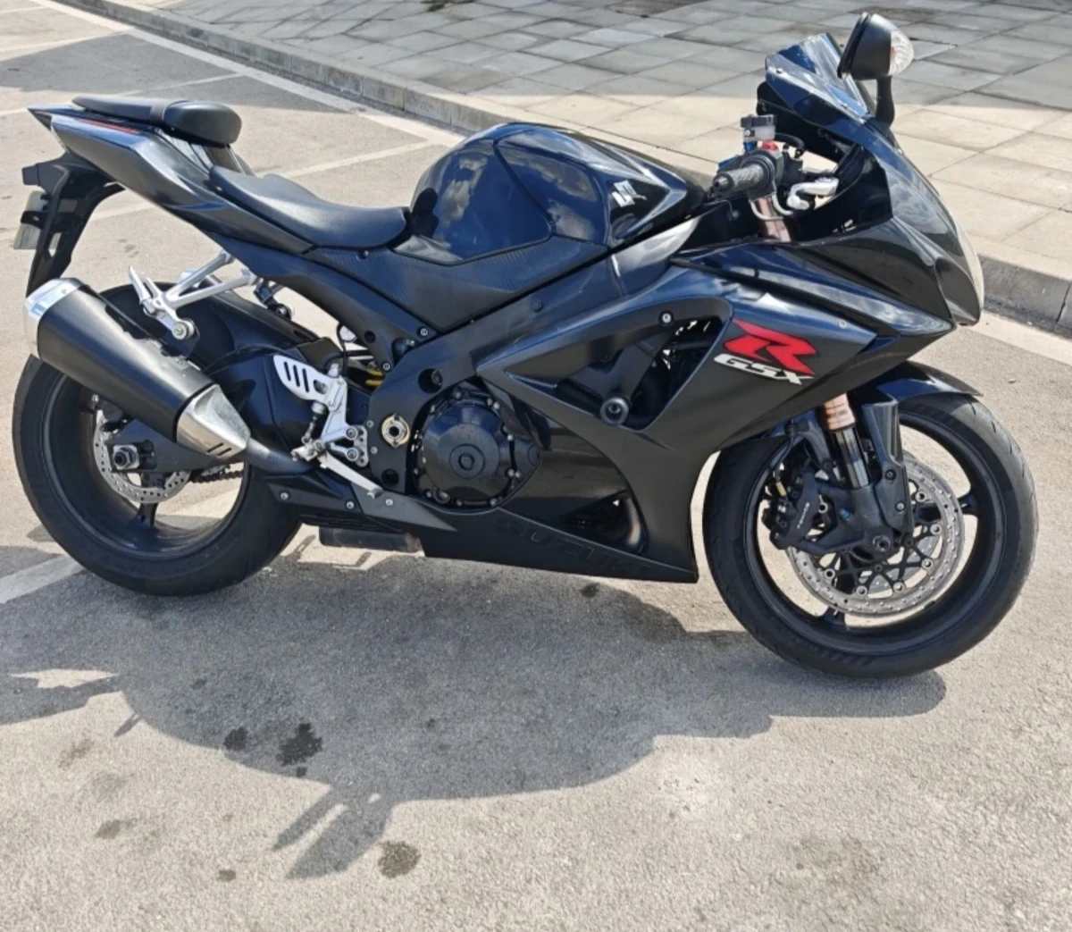 Suzuki Gsxr К8 1000