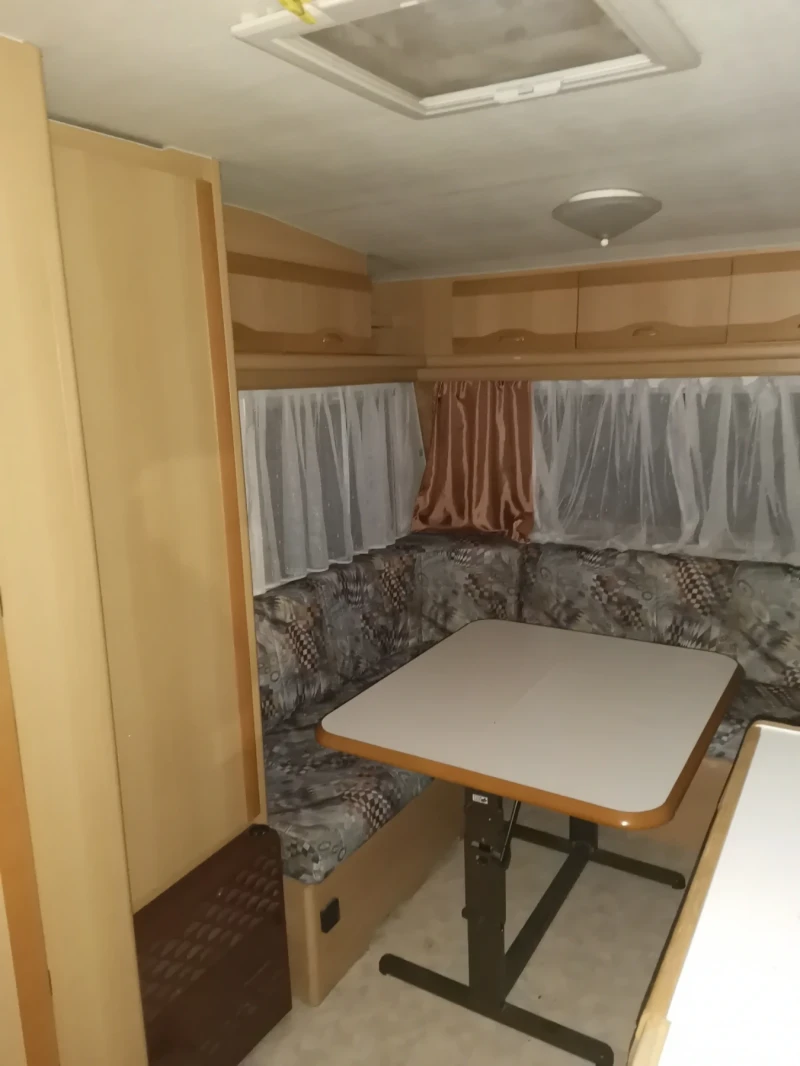 Каравана Adria ADRIA 5105, снимка 8 - Каравани и кемпери - 52716294