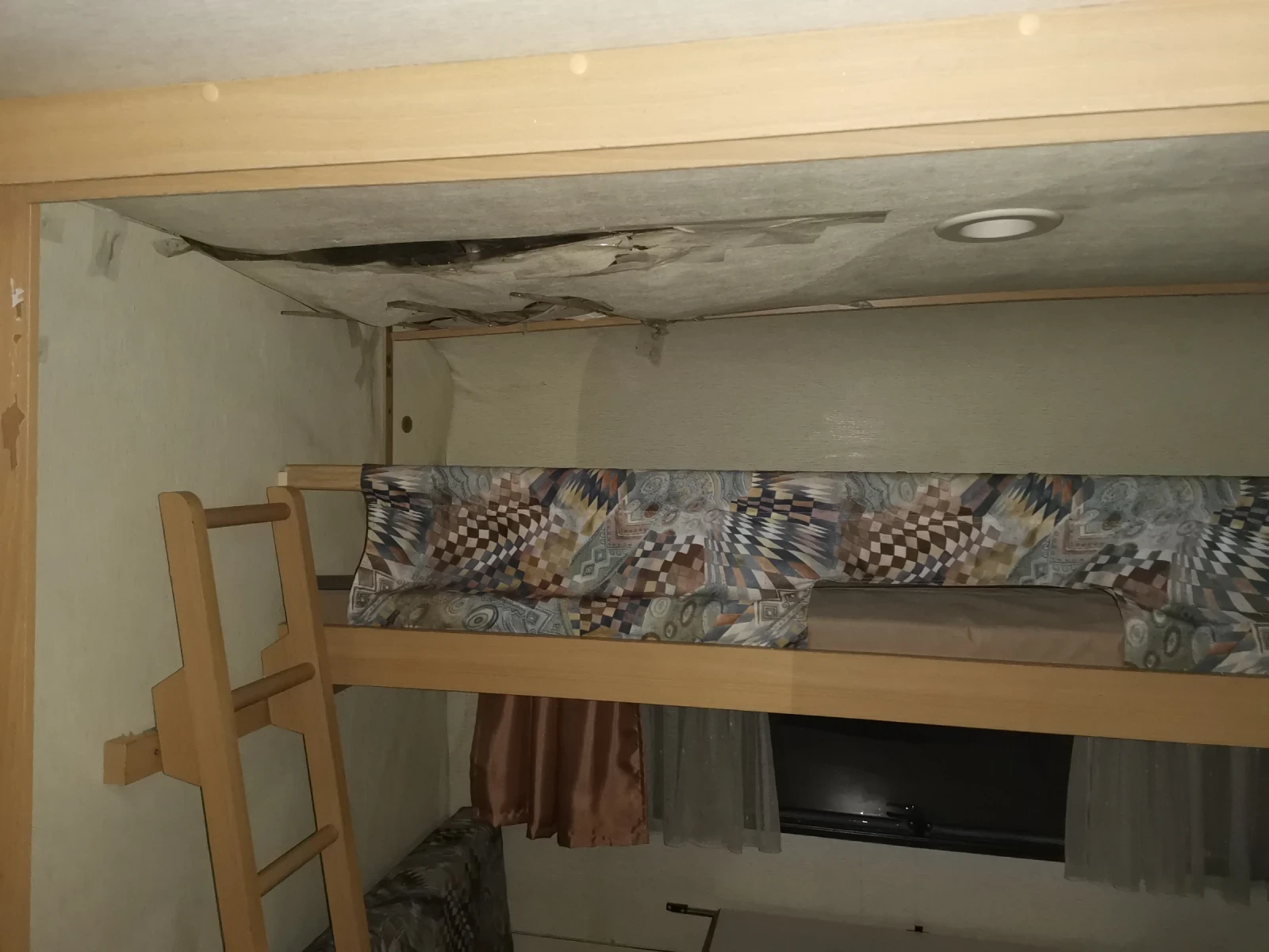 �������� Adria ADRIA 5105 | Mobile.bg � ����������� 17