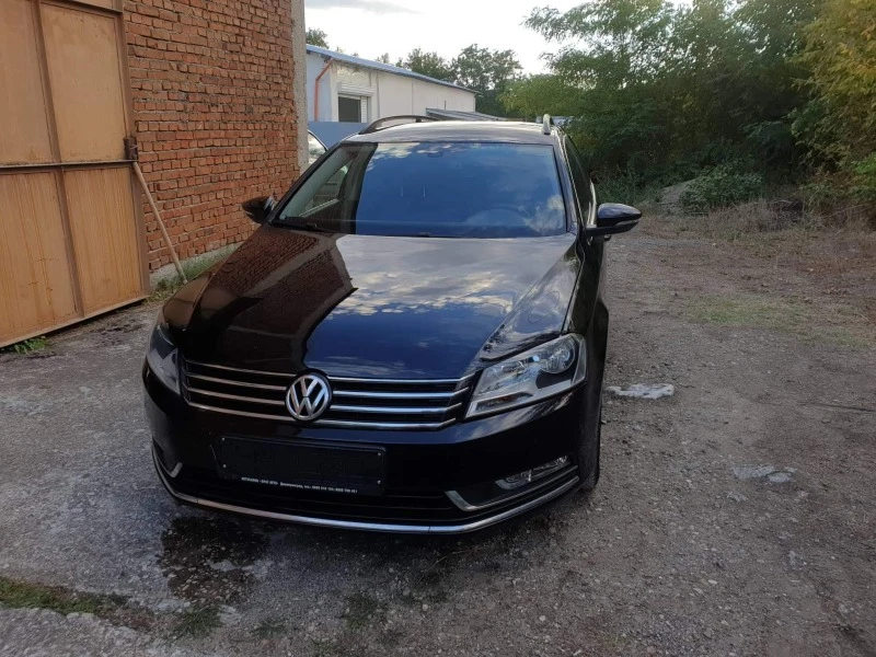 VW Passat Комби, снимка 2 - Автомобили и джипове - 47252452