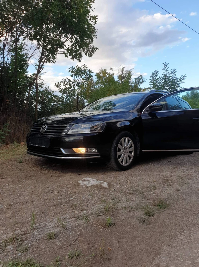 VW Passat Комби, снимка 7 - Автомобили и джипове - 47252452