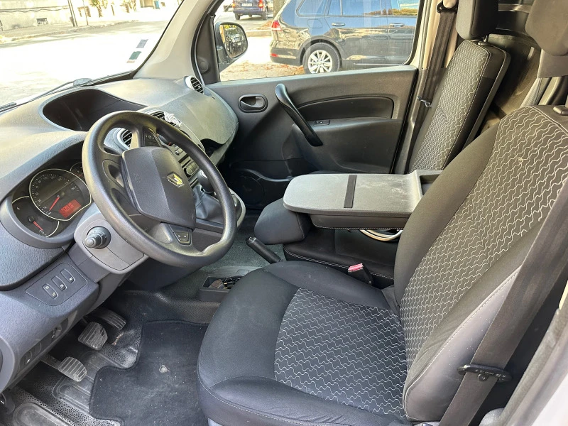 Renault Kangoo, снимка 9 - Автомобили и джипове - 42219321