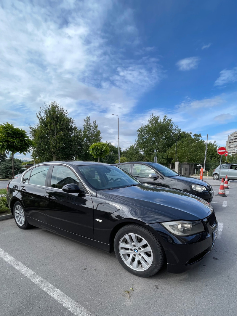 BMW 320 Navi Automatic, снимка 1 - Автомобили и джипове - 46472770