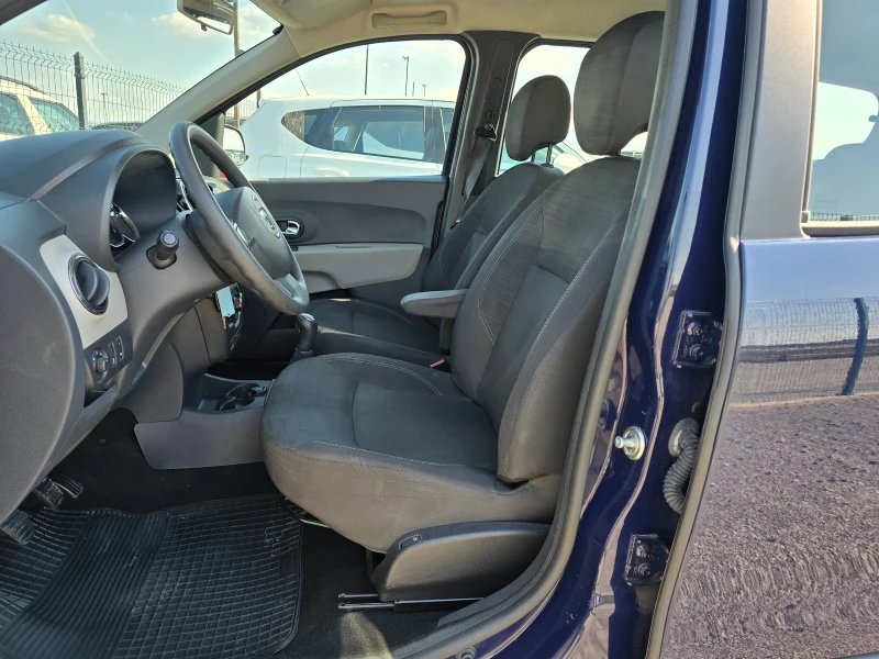 Dacia Lodgy 1.2i 116 кс 7 места ЕВРО 6W 2017 година, снимка 11 - Автомобили и джипове - 46821343